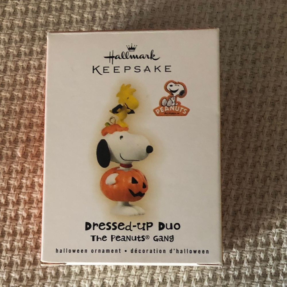 Hallmark Keepsake Peanuts Halloween Ornament with Orange and Yellow